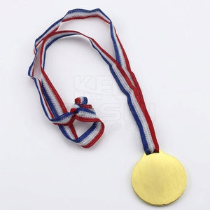 Médaille de Vainqueur KASHI FIGHT GEAR à Conception Personnalisée, Ruban Rayé Rouge Blanc Bleu, Construction en Acier Durable, Gravure Étanche pour - Product Image 3