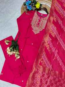 Traje Salwar de Tela de Algodón Chanderi de Diseño Moderno, Estilo Indio-Pakistaní, Exclusivo y de Última Moda para Mujer, Ideal para Fiestas, Bodas y Eventos Étnicos - Product Image 6