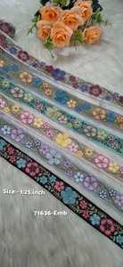 Encajes bordados multicolor con diseños florales y patrones vibrantes, ideales para prendas de vestir, manualidades, accesorios y decoración. - Product Image 4