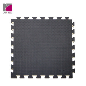 Tapis à motif quadrillé déroulable 100x100cm 40-50D pour la lutte, le grappling et les exercices intensifs - Product Image 5