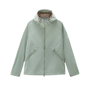 Chaqueta Cortavientos Casual con Capucha, Estilo Clásico Deportivo para Hombre, Ligera, Tipo Anorak, Venta al Por Mayor - Product Image 1