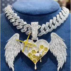 Collar con colgante de corazón con incrustaciones de diamantes, diseño 3D, chapado en oro, plata 925, colgante de moissanita personalizado DVVS para hombres y mujeres - Product Image 1