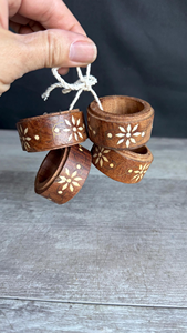 Anneaux de serviette en bois naturel faits à la main de qualité supérieure, écologiques, élégants, pour la décoration de table, ensemble cadeau avec prix de gros - Product Image 4