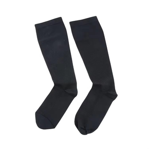 Chaussettes de compression graduée noires en nylon côtelées élastiques pour femmes, hauteur genou, 15-20 mmHg, grandes tailles - Product Image 6