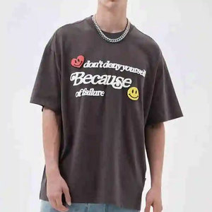 T-shirt noir à manches courtes pour homme, imprimé lettres, col rond, coupe classique, style décontracté, logo frontal, respirant, imprimé numérique, en coton - Product Image 3