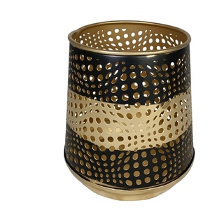 เชิงเทียนเหล็กคำปฏิญาณแบบหรูหราอุปกรณ์ตกแต่งโต๊ะในบ้านโรงแรมที่หรูหราหรูหรา - Product Image 1