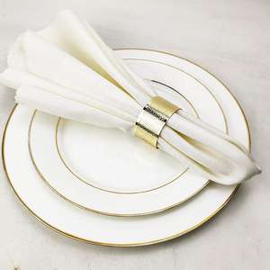 Anneaux de serviette décoratifs de haute qualité pour serviettes en tissu, idéaux pour les hôtels, les restaurants et la maison - Product Image 1