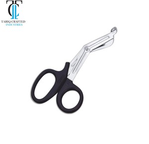 Ciseaux chirurgicaux en acier inoxydable personnalisés avec logo OEM TARIQ CRAFTED INDUSTRIES, ciseaux médicaux pour traumatismes, certifiés CE, garantie 3 ans - Product Image 2