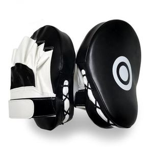 Guantes de boxeo profesionales ligeros y curvos para entrenamiento de velocidad y precisión, para uso en gimnasio. - Product Image 5