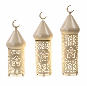 Dôme de mosquée de luxe en métal doré avec minarets, design ajouré, centre en forme de croissant de lune, support à étages pour la décoration du Ramadan - Product Image 4