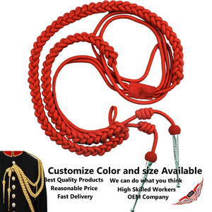 Aiguillette en soie rouge avec étiquettes dorées - Product Image 2