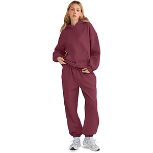 Ensemble sweat à capuche et jogging pour femme avec logo personnalisé, en molleton épais, tenue décontractée et confortable, style streetwear tendance - Product Image 2