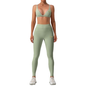 Ensemble de yoga pour femmes, haut court vert, leggings taille haute, sans couture, en spandex et polyester, 2 pièces, vêtements de sport, couleur unie, longueur intégrale - Product Image 3