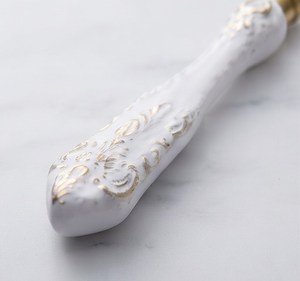 Fourchettes dorées élégantes avec manches en céramique, design floral décoratif, compatibles lave-vaisselle, ensemble de couverts pour les occasions de mariage - Product Image 5