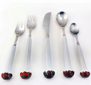 Juego de cubiertos modernos de acero inoxidable con diseño elegante, perfecto para cenas de lujo y utensilios de cocina con estilo para hoteles. - Product Image 1