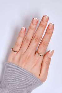 Faux ongles à presser French Manucure Amande 24 pièces Forme Nœud Mignon Couleur Nude Matériau ABS Estampage Or Usine OEM/ODM - Product Image 3