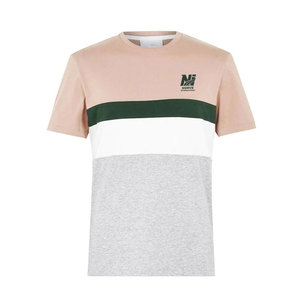T-shirt uni élégant et décontracté, conçu pour des tenues modernes et un confort durable. - Product Image 1