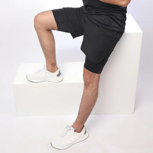 กางเกงวิ่งผู้ชายผ้าขนสัตว์แบบ 2 in 1 สั่งทำขายส่ง พร้อมซับในรัดรูป น้ำหนักเบา เอวยางยืด แห้งเร็ว เหมาะสำหรับออกกำลังกาย - Product Image 2