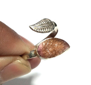Bague en tourmaline naturelle multicolore, argent sterling 925, design floral, fabrication artisanale, style bohème, bijou de mariage. - Product Image 1