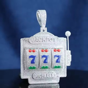 จี้รูปตู้สล็อตแบบ Iced Out ดีไซน์ 777 ประดับเพชรโมอิสซาไนต์ เงินแท้ 925 ชุบโรเดียม จี้หรูหราสำหรับเป็นของขวัญ สไตล์ฮิปฮอป - Product Image 5