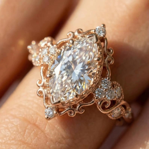 Bague en argent sterling 925 avec moissanite taille marquise, accent floral, style vintage élégant, pour fiançailles et mariage - Product Image 1