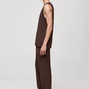 Fabricant de débardeurs de sport personnalisés pour hommes, respirants, surdimensionnés, sans manches, pour la course et l'entraînement, OEM - Product Image 6