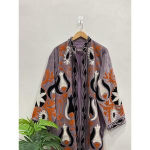 Veste longue en velours brodé lavande pour femmes avec motif floral, col montant bohème, manches longues, vêtements d'extérieur d'hiver - Product Image 1