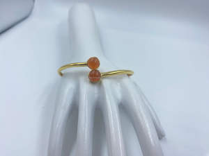 Bracelets plaqués or faits à la main pour femmes bijoux intemporels avec pierres précieuses pour mariages et cadeaux principalement en laiton - Product Image 2