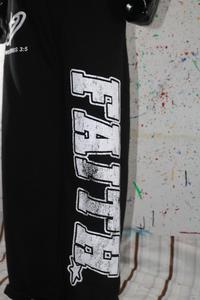 Conjunto Deportivo Personalizado de Felpa Francesa de 300 g/m² para Hombre, Sudadera de Cuello Redondo y Pantalones, Estampado en Serigrafía, Color Verde Caqui, Ropa Deportiva finerthreds - Product Image 3