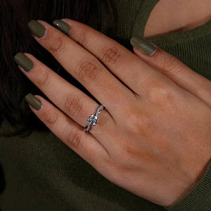 Anillo de compromiso de vástago trenzado de oro blanco sólido de 14K, anillo de regalo de promesa de aniversario de boda de diamante cultivado en laboratorio de corte redondo para ella - Product Image 6