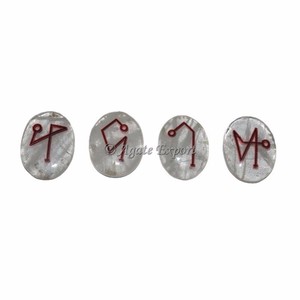 Pierre de quartz rose gravée de juin Artisanat de pierre de guérison avec inscription élégante - Product Image 3