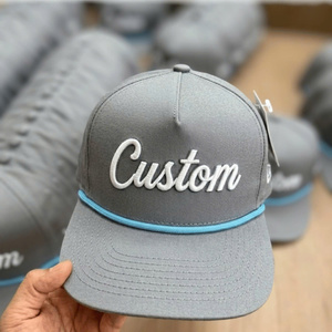 Gorra de Béisbol Deportiva con Visera Plana de 5 Paneles, Logotipo Bordado Personalizado OEM ODM, Tela Impermeable, Orificios Cortados con Láser, Cierre a Presión - Product Image 1