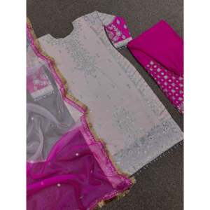 Top fantaisie avec broderie et paillettes comprenant Plazzo et Dupatta Taille 2XL - Product Image 4