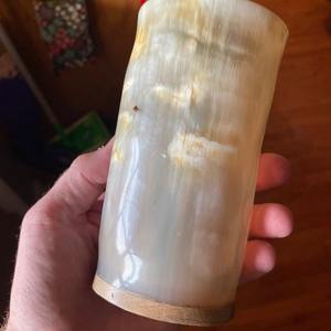 Cuerno para Beber Vikingo Medieval Natural, Pulido, Estilo Amor, Hecho a Mano con Ágata de la India - Vaso de Cerveza Portátil de Recuerdo - Product Image 1