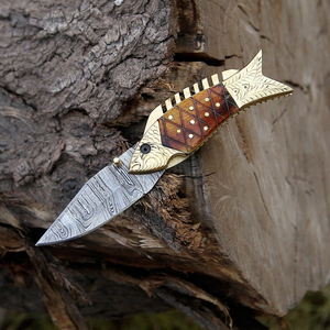 Cuchillo plegable de bolsillo listo para enviar, hoja de acero VG10 Damasco, punta de gota, mango de hueso de camello quemado, forma de pez. - Product Image 4