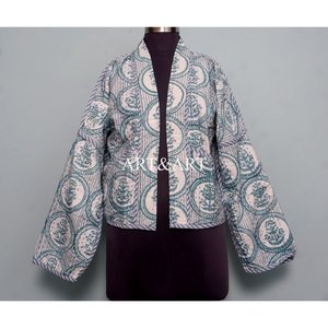 Veste Kantha indienne faite à la main pour femme, 100% coton, écologique, respirante, imprimé floral, longueur courte, manches longues, printemps, décontractée - Product Image 1