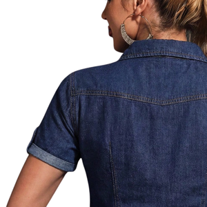 Chemisier en jean bleu foncé uni pour femme, col rabattu, manches retroussables, manches longues, boutonné, coupe décontractée, en coton uni - Product Image 4