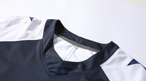 Maillot de football américain unisexe confortable à séchage rapide 100% polyester, vente chaude OEM, manches courtes, protection UV pour l'été - Product Image 4