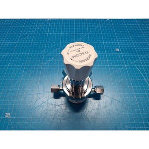 TESCOM 74-3041KSH29 - Pièces d'équipement semi-conducteur d'occasion - Équipement semi-conducteur d'époque - Product Image 1