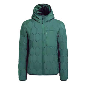 Veste matelassée classique pour homme offrant un design chaud, durable et une protection confortable pour l'hiver - Product Image 5