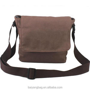 กระเป๋าสะพายข้าง Navrit Creation Vintage Messenger สำหรับผู้ชาย พร้อมตัวล็อคแบบหัวเข็มขัด ขนาด 24x22x7 ซม. - Product Image 4