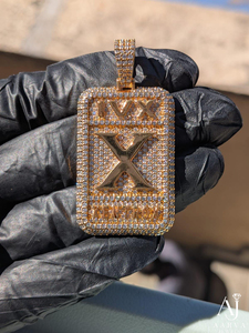 Pendentif en moissanite plaqué or en forme de croix, style dog tag lettre X, bijoux certifiés par un tiers, unisexe, pour occasions festives - Product Image 1