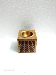 Brûleur d'encens en bois de qualité supérieure avec insert en laiton et motif géométrique sculpté, utilisation aromatique toute saison, support décoratif - Product Image 4