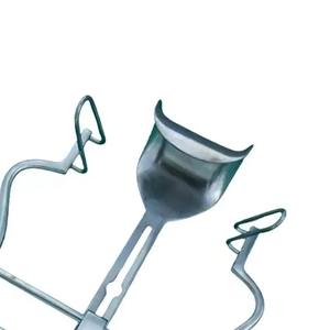 Ensemble d'instruments chirurgicaux en acier inoxydable : Rétracteur manuel auto-fixant pour exposition stable et large des tissus abdominaux en chirurgie générale - Product Image 5