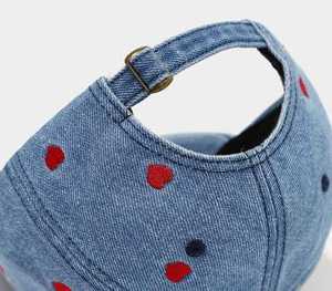 Casquette de baseball unisexe en coton avec broderie à pois rouges, chapeau décontracté pour le printemps et l'été, ajustement réglable - Product Image 4