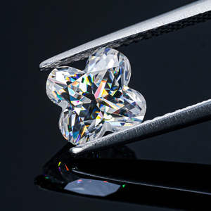 พลอยสังเคราะห์ทรงใบโคลเวอร์สี่แฉก สีขาว D คุณภาพสูง สำหรับทำเครื่องประดับ - Product Image 3