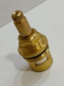 Ensemble d'embouts en laiton de type Queen exclusif pour remplacement de valve de robinet, pièce de plomberie durable et résistante à la corrosion - Product Image 4