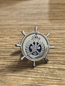 Badge rond personnalisé en alliage de zinc, émail plaqué, motif roue de bateau de luxe, pour vêtement, uniforme, cadeau, souvenir - Product Image 2