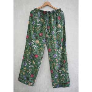 Ensemble de pyjama en coton imprimé à la main pour femmes, vêtements de nuit doux avec tissu respirant et coupe décontractée - Product Image 6