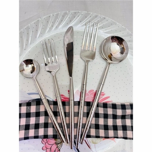 Juego de Cubiertos de Acero Inoxidable de Lujo, Juego de Cubiertos Plateados de 24 Piezas, Juego de Vajilla de Grado Alimenticio con Acabado Espejo para Restaurante y Hotel - Product Image 1